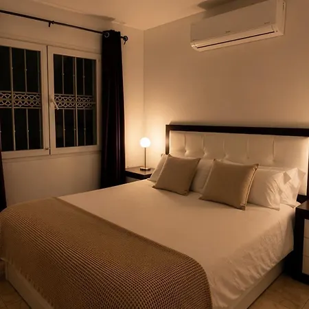 Casa Ganesh, - 8 Mins Walk To The Lägenhet Puerto del Carmen (Lanzarote)